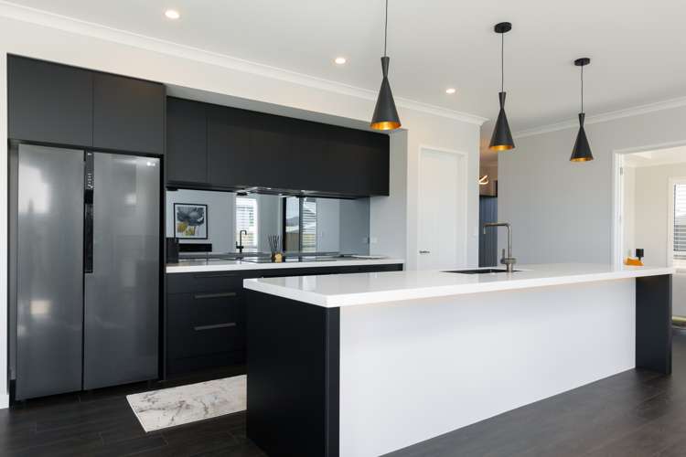 3 Caproni Road Burleigh_10