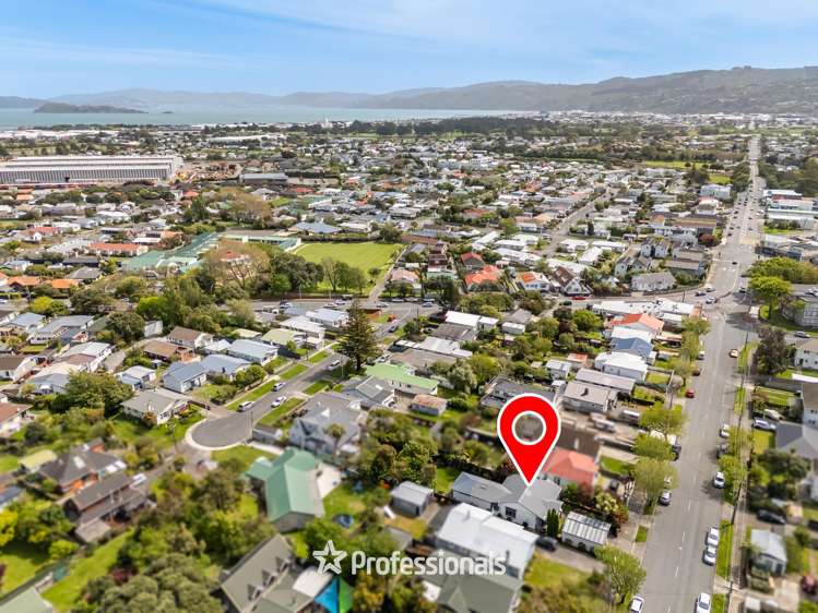 143 Whites Line East Waiwhetu_23