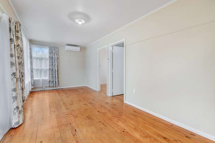 41 Centreway Road Orewa_9