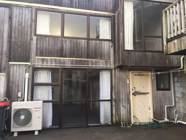 8/408 The Esplanade Island Bay_1