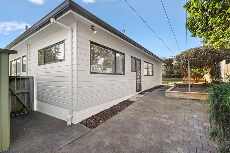 14A Albatross Road Red Beach_27