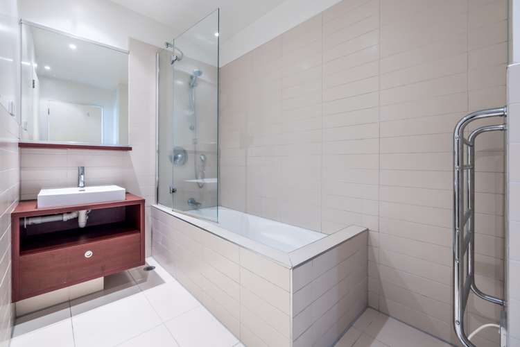 708/2 Beach Road Auckland Central_13