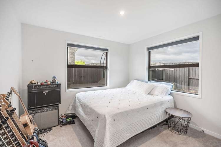 76 Puhirake Crescent Pyes Pa_15