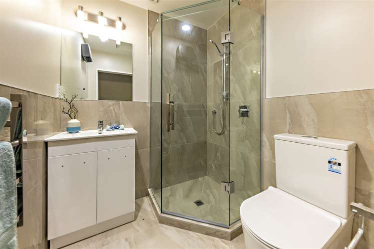 8 Warbler Crescent Papakura_12