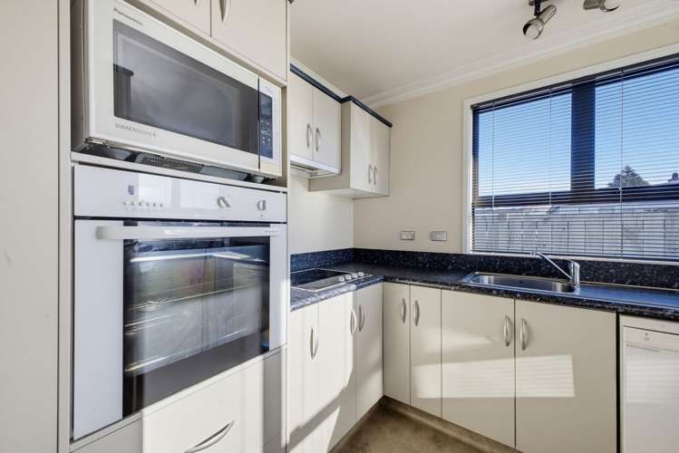 59 Cloten Road Stratford_13
