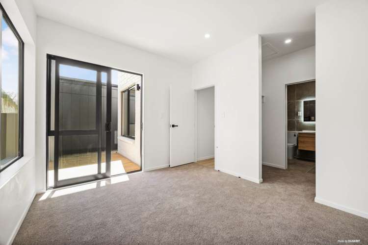 69 Puwha Street Massey_9