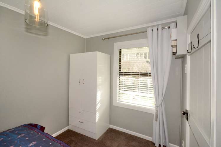 8 Irvine Street Lawrence_21