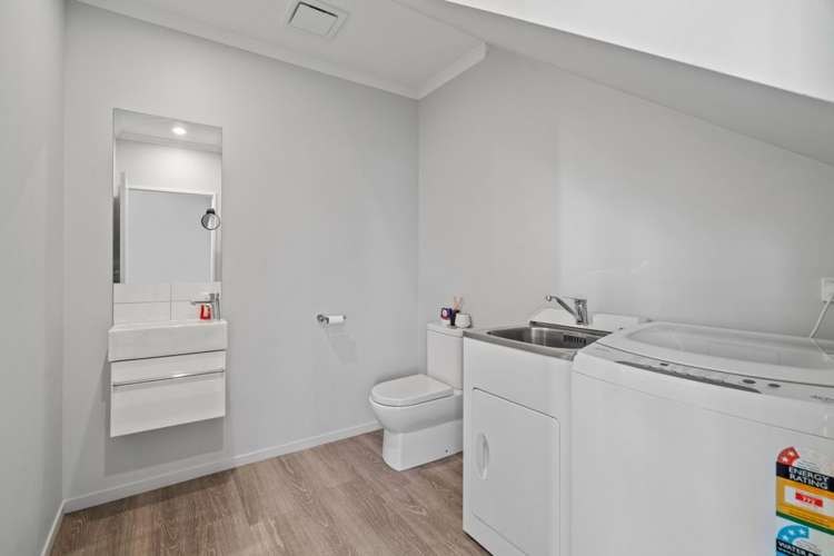 52 Tippet Crescent Wigram_14