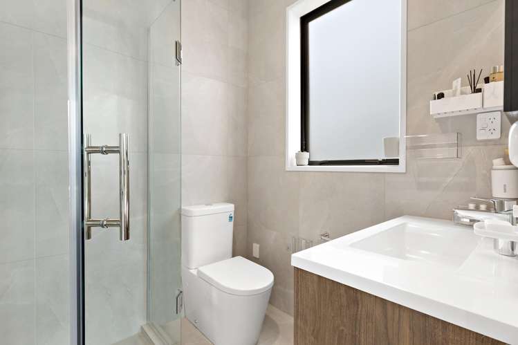 79 Waiwai Drive Wainui_15