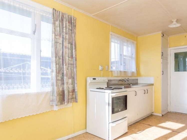 351b Tremaine Avenue Takaro_5