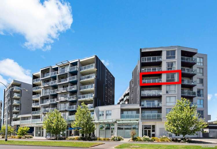401/25 Don Mckinnon Drive 10862_12