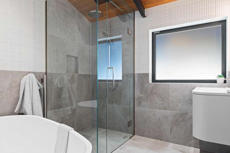 11 Beach Road Akaroa_19