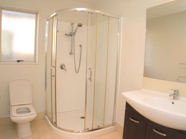 31 Masons Road Oteha_5