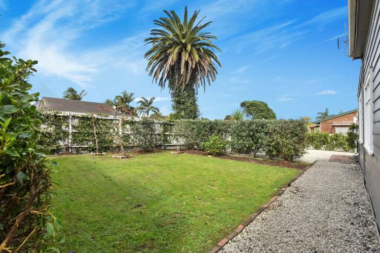 1/1 Palm Court Drive Glen Eden_5