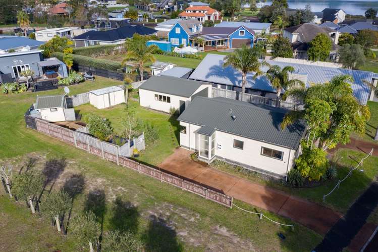 9 Ajax Head Pauanui_16