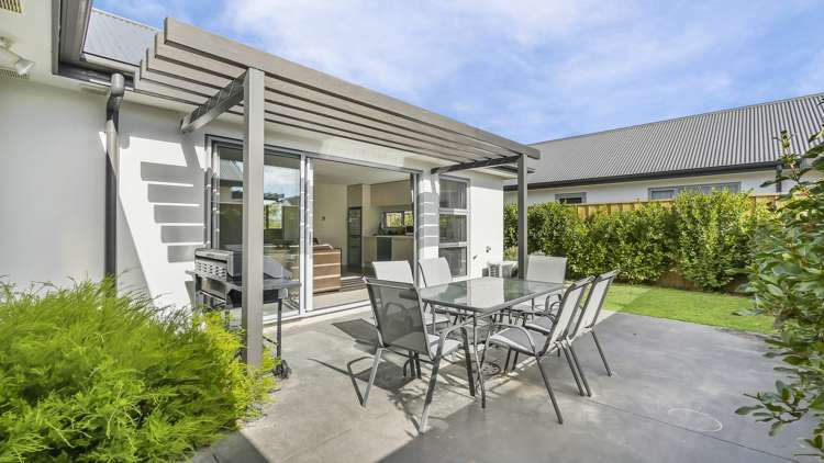 15 Farnborough Way Rolleston_8