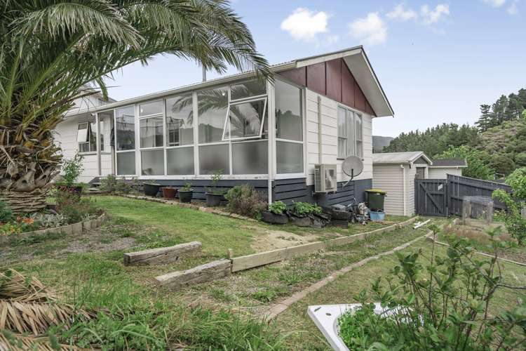 2 Ely Grove Wainuiomata_16