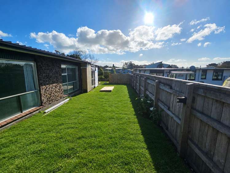 8 Rewa Street 1240_12