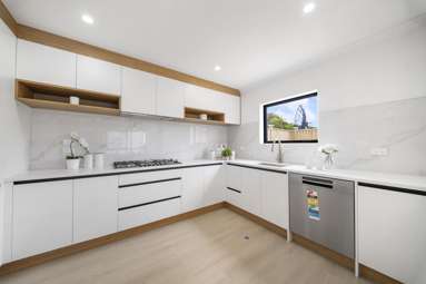 2/75 Titirangi Road_4