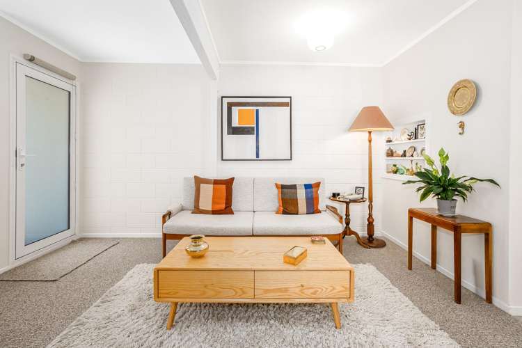 3/133 Queens Drive Lyall Bay_2