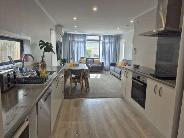 8 Ronalds Way Taita_3