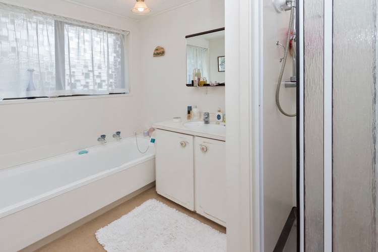 2/50 Moore Street Howick_9