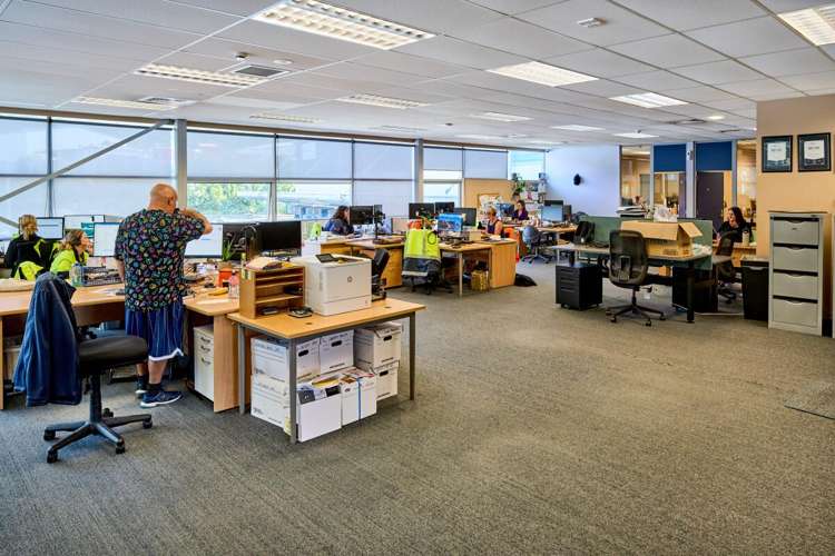 9-11 Matiu Close Elsdon_13