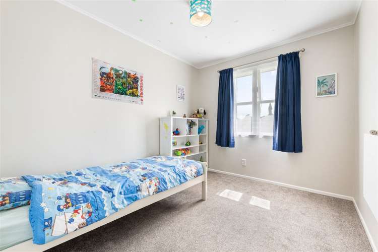 18 Aronui Terrace Kelston_13