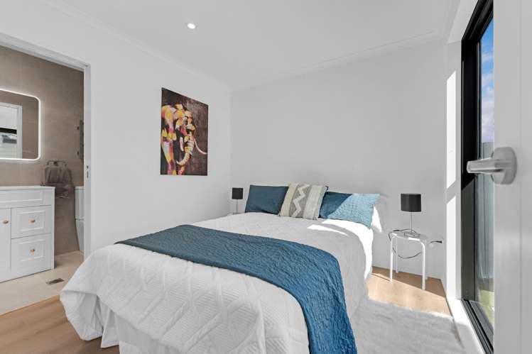 8A Gardiner Grove Mangere_10