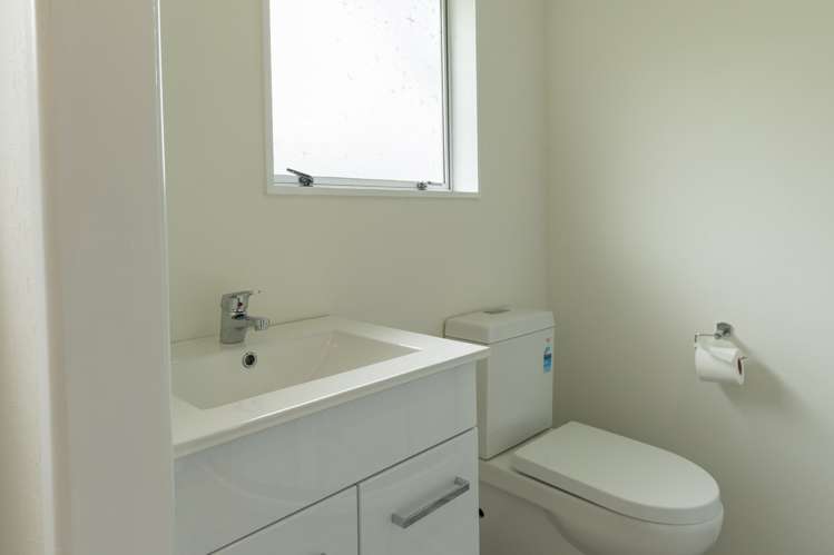 7  &  7A Stirling Street Te Aroha_29