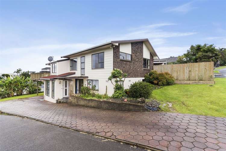 1/15 Gwenand Place Botany Downs_1