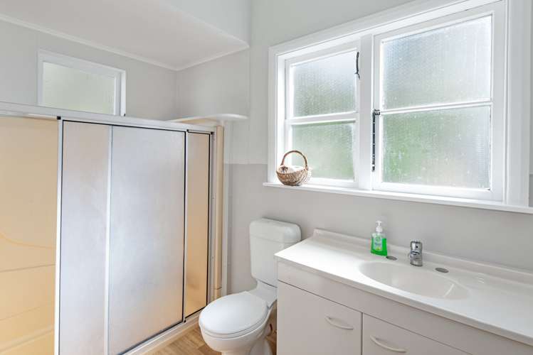 56 Kinghorne Street Strathmore Park_14