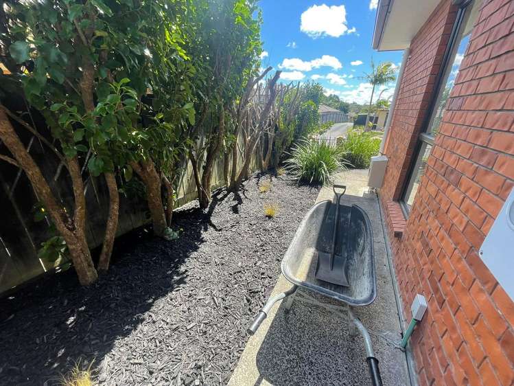 38 Leafield Crescent Henderson_14