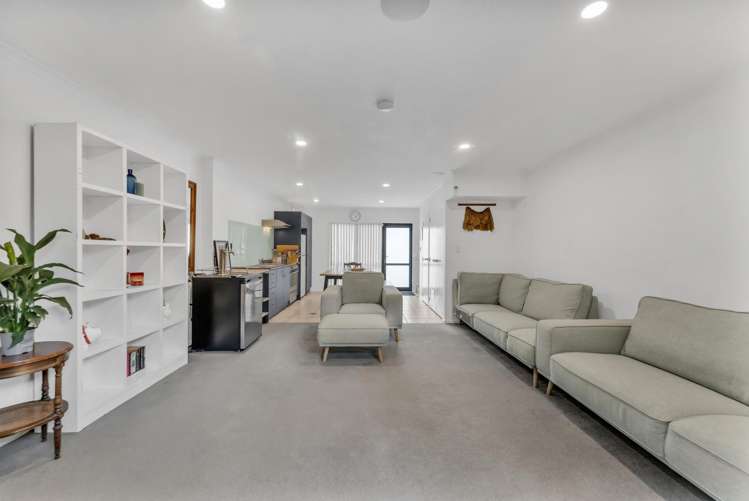 14/3 Ambrico Place New Lynn_1
