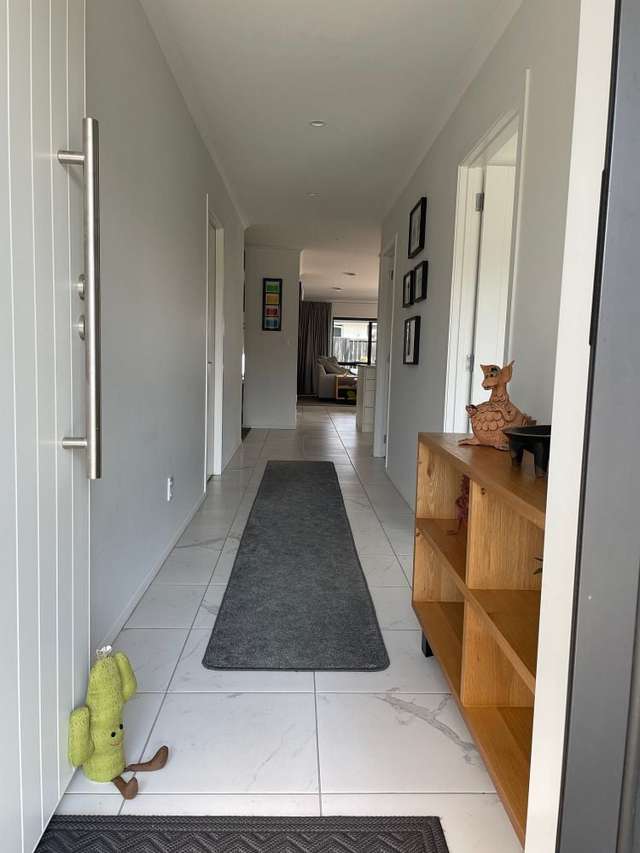33 Probert Crescent Chartwell_1