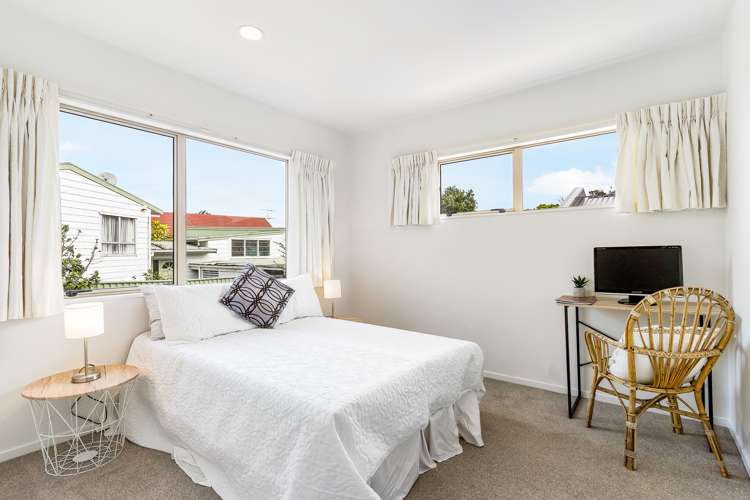 3/274 Wairau Road Glenfield_11