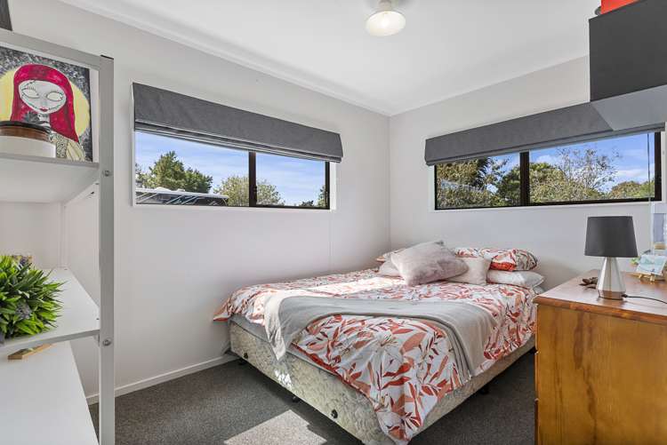 79b Beach Road Pahurehure_5