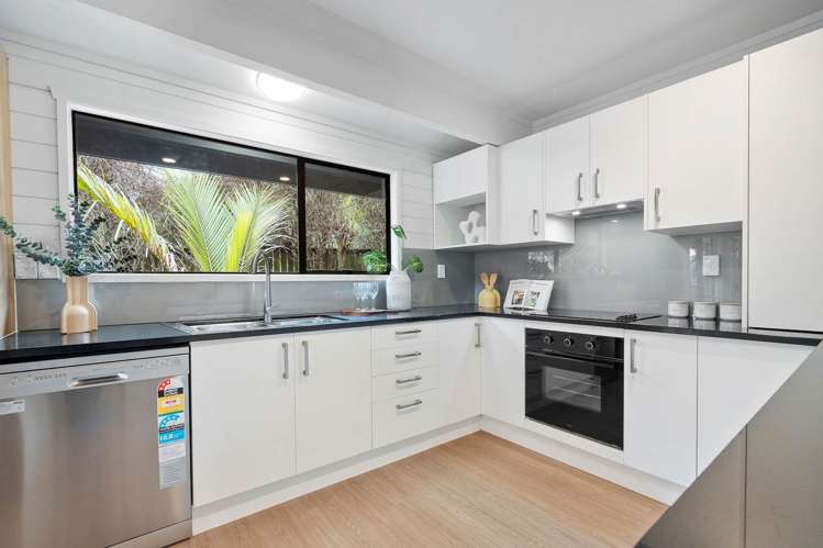 10 Outlook Road Greenhithe_18