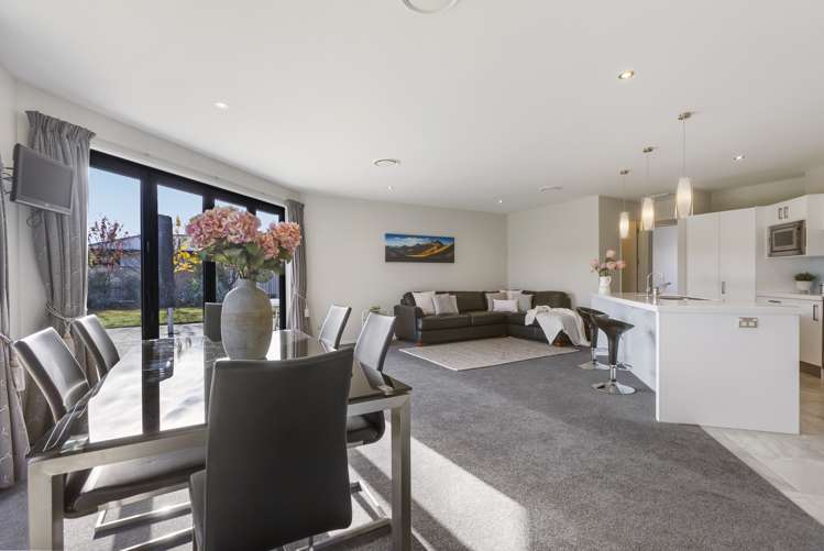 11 Ethereal Crescent Cromwell_1