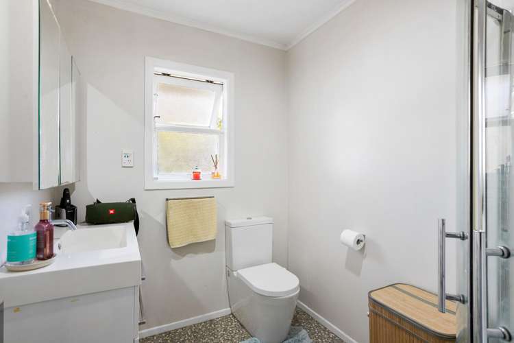 60 Neil Avenue Te Atatu Peninsula_11