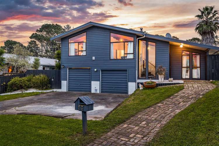 13 Moxham Grove Massey_13