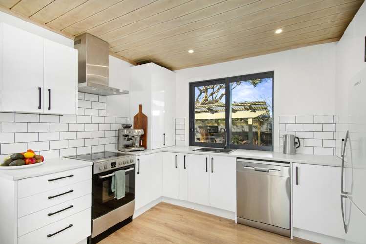 13 Forglen Place Tawa_7