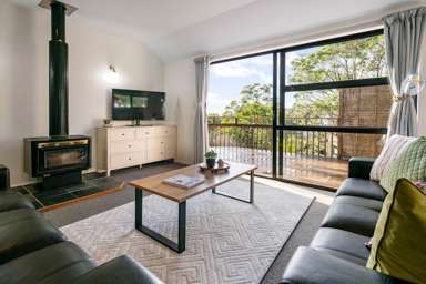2/64 Langana Avenue_2