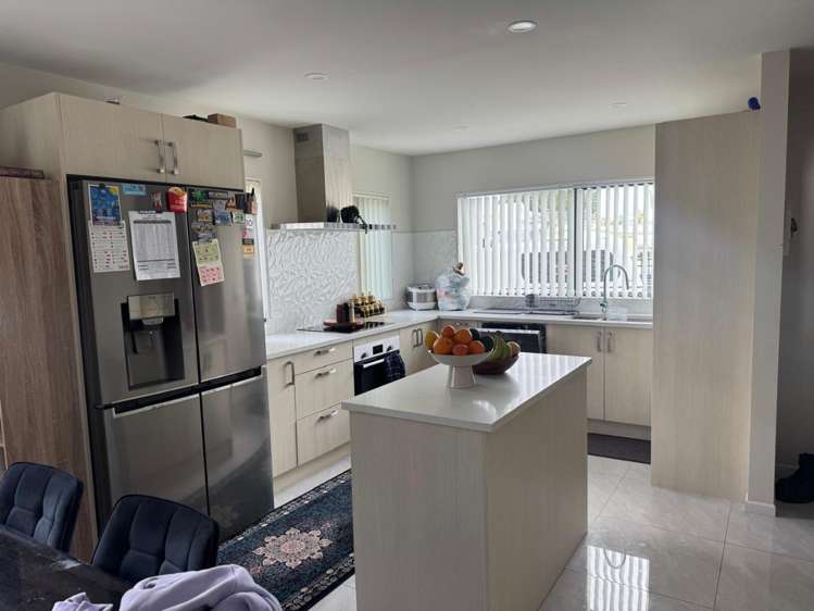 2 Landette Road 10686_1