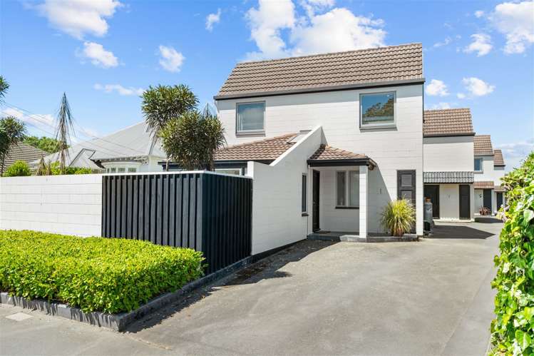 1/106 Leinster Road_0