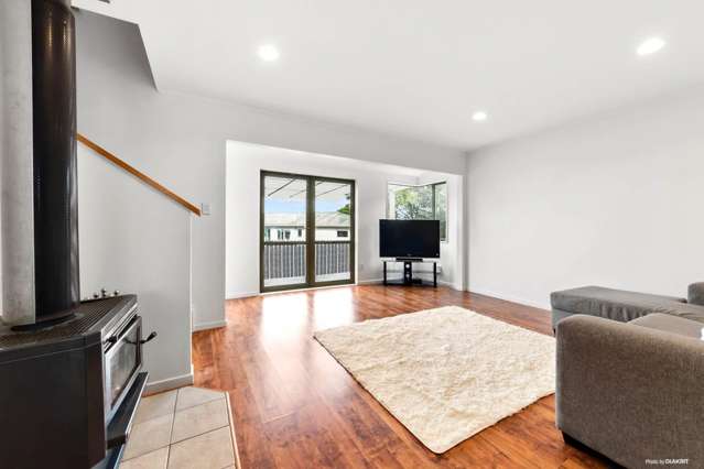 1/10 Thomas Rea Place Te Atatu South_3