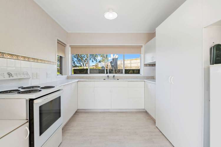 2/1017 Whangaparaoa Road Tindalls Beach_15