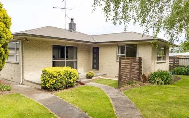 Charming Home on Chalmers Ave – Available Now