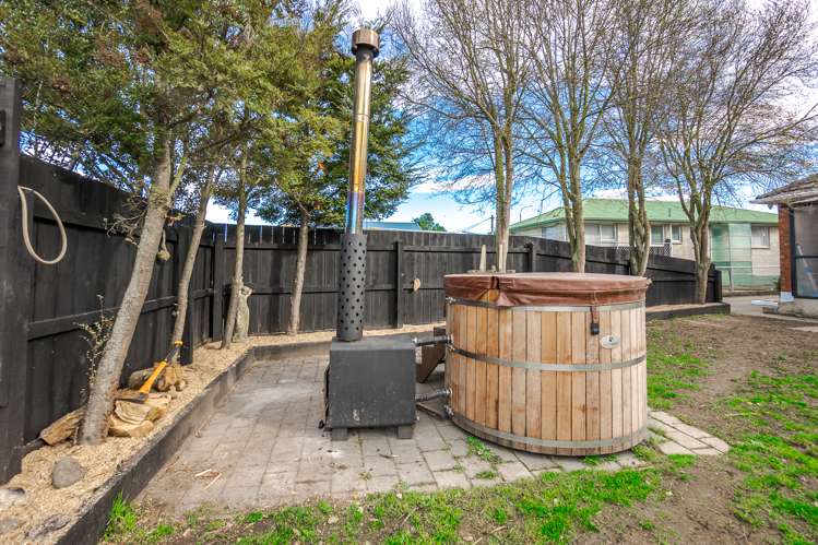 21 Old North Road Marchwiel_18