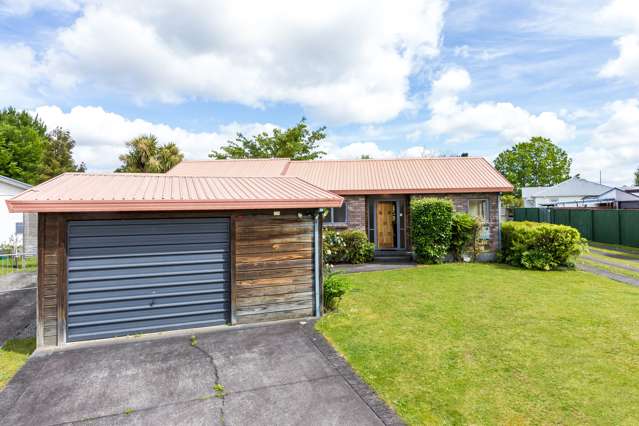 12 Runuku Grove Turangi_1